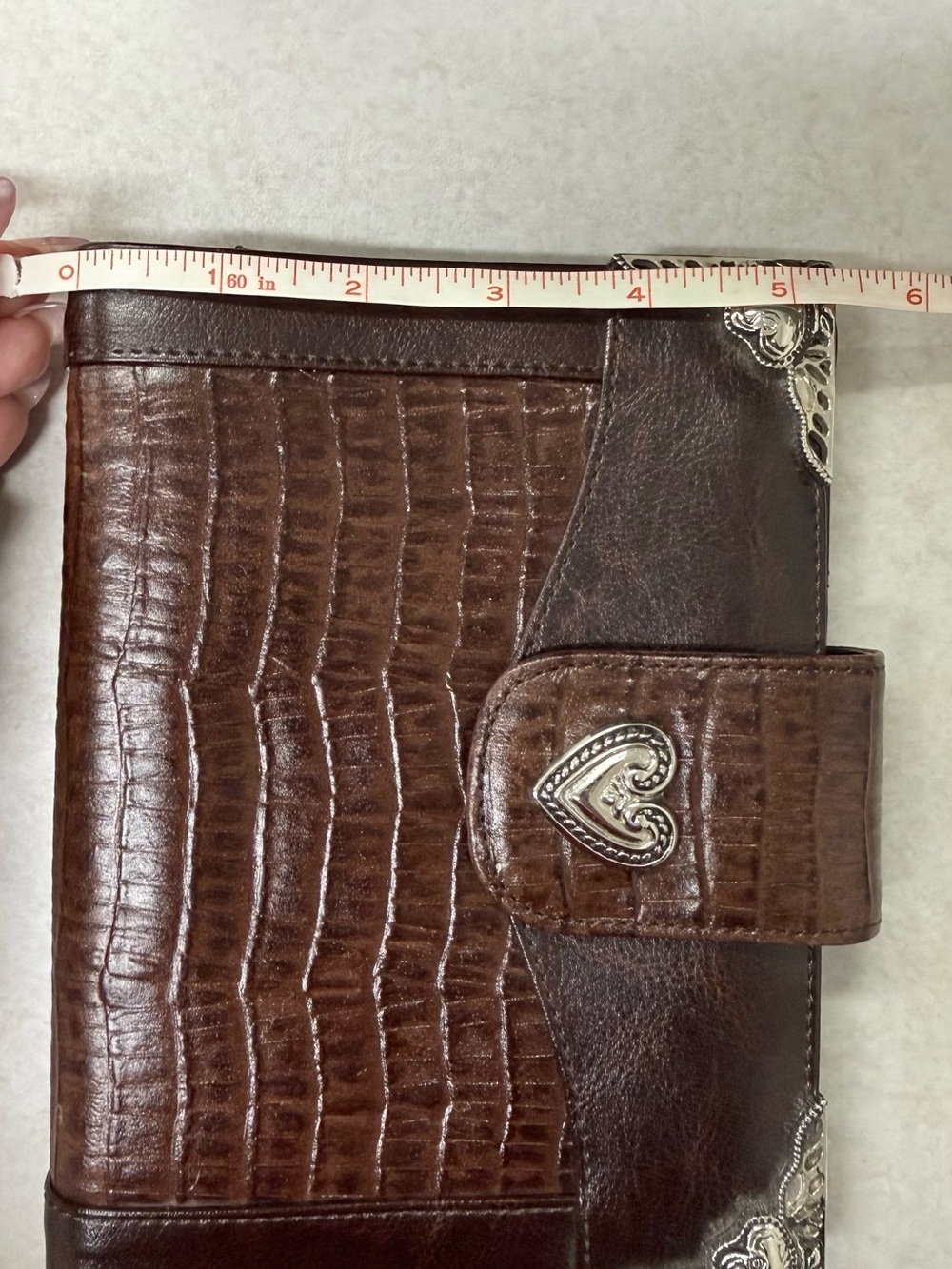 Brown Croc-Embossed 6 ring agenda planner binder Wallet with silver Heart Concho - Picture 14 of 17